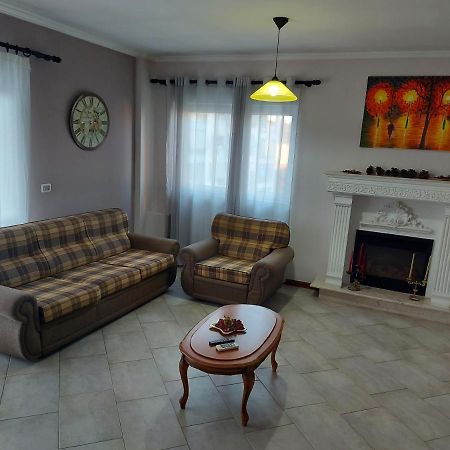 Appartamento Manka' S Place Tirana Esterno foto