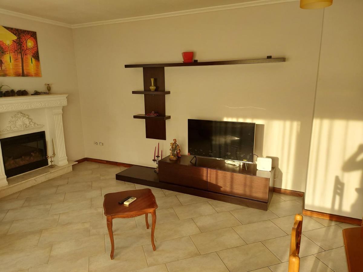 Appartamento Manka' S Place Tirana Esterno foto