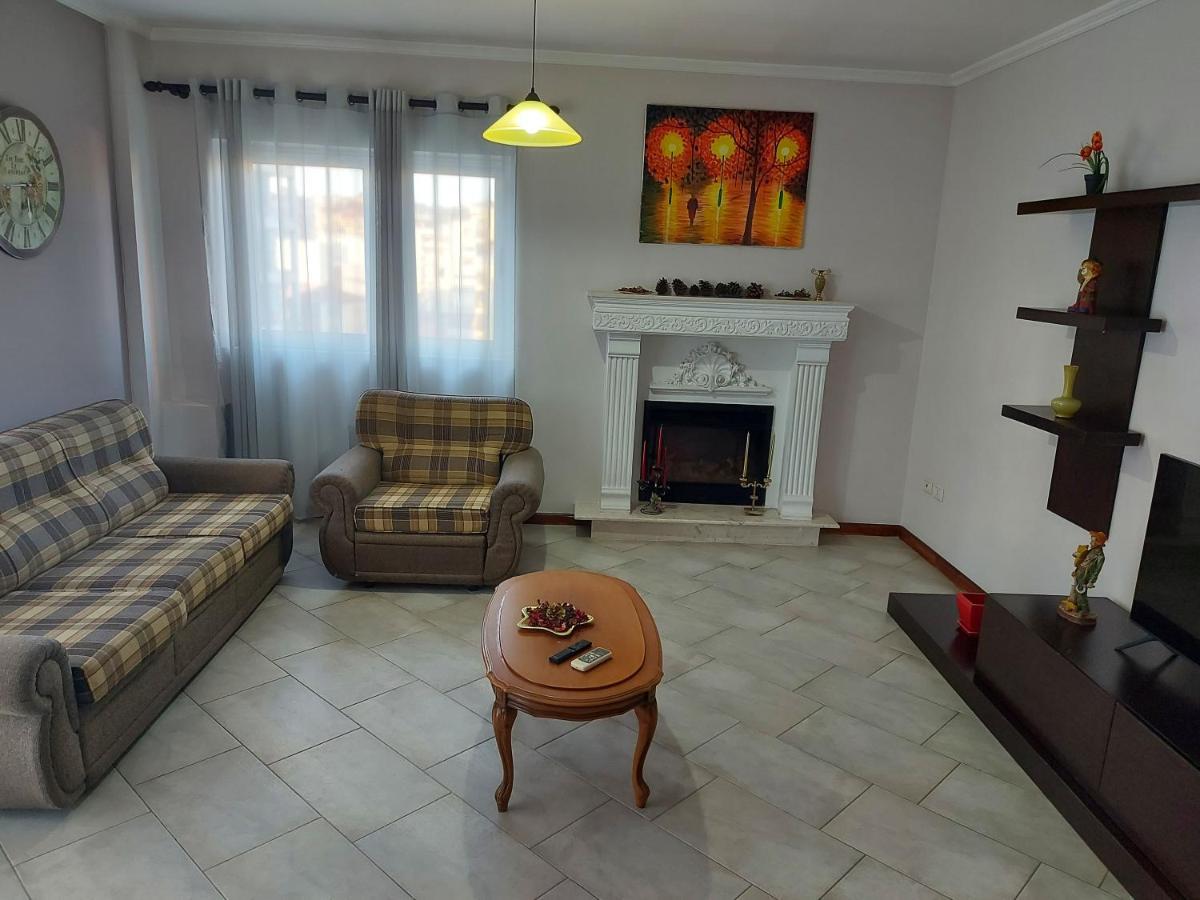 Appartamento Manka' S Place Tirana Esterno foto
