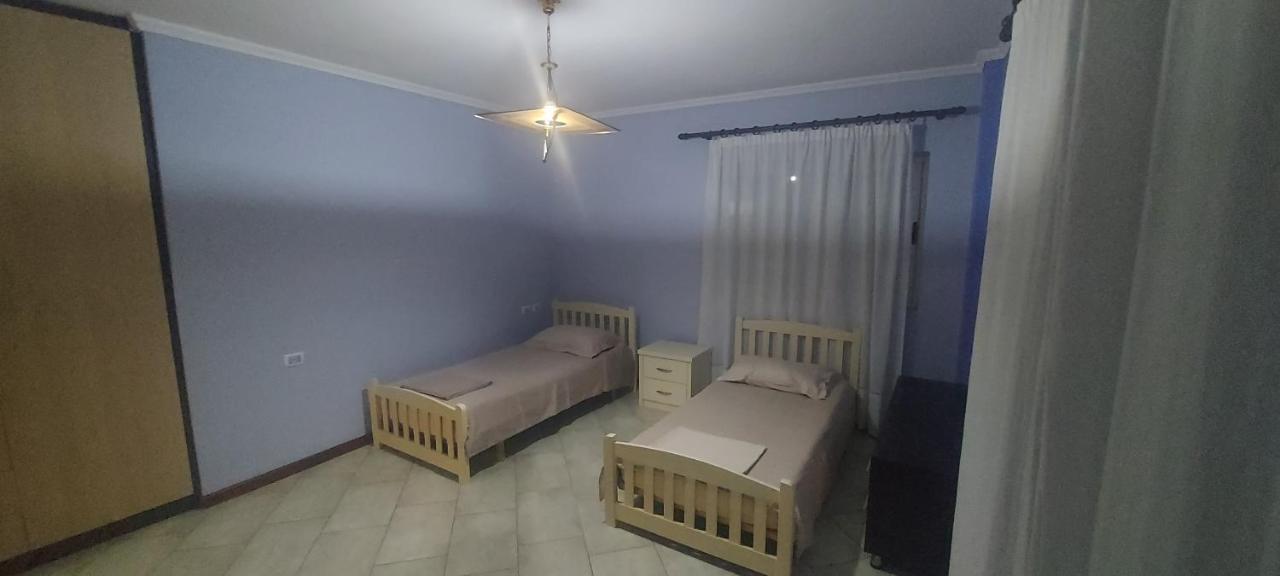 Appartamento Manka' S Place Tirana Esterno foto