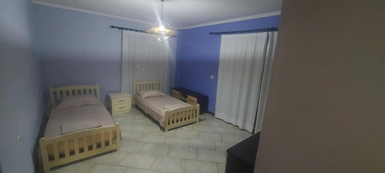 Appartamento Manka' S Place Tirana Esterno foto
